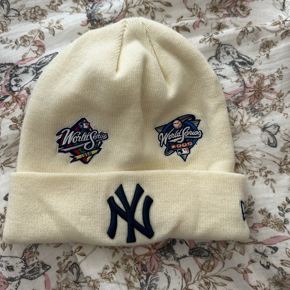 New Era NY Yankees Beanie